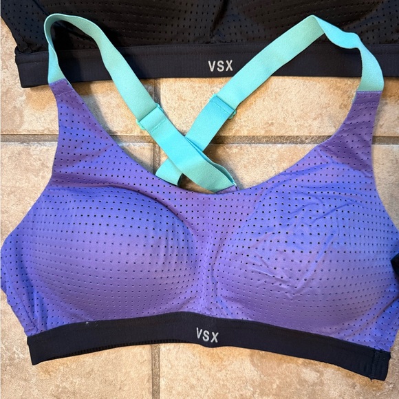 Victoria’s Secret VSX Sport Lightweight Mesh Sports Bras with Molded Cups - Picture 2 of 10